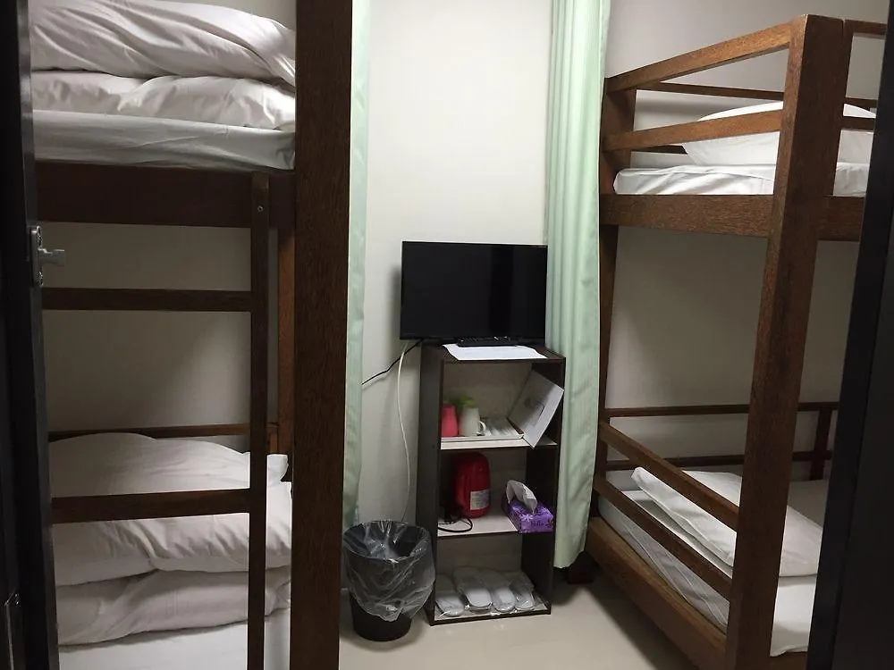 Hostel Zoo Ōsaka
